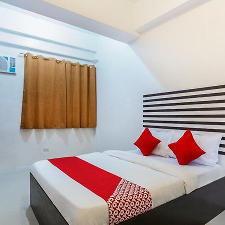 Oyo 505 Jardin Suites Manila Kültér fotó