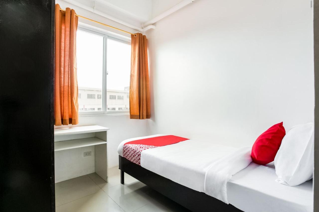 Oyo 505 Jardin Suites Manila Kültér fotó