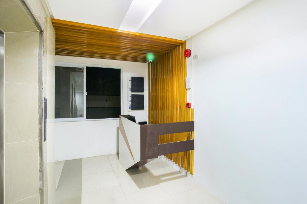 Oyo 505 Jardin Suites Manila Kültér fotó